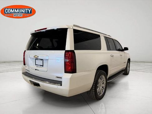 Used 2018 Chevrolet Suburban Premier AWD/4WD image 7