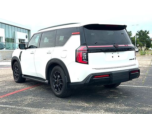 Used 2025 Nissan Armada PRO-4X w/ Pro-4X Premium Package AWD/4WD image 6