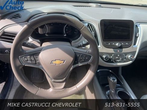 Used 2017 Chevrolet Malibu LT image 7