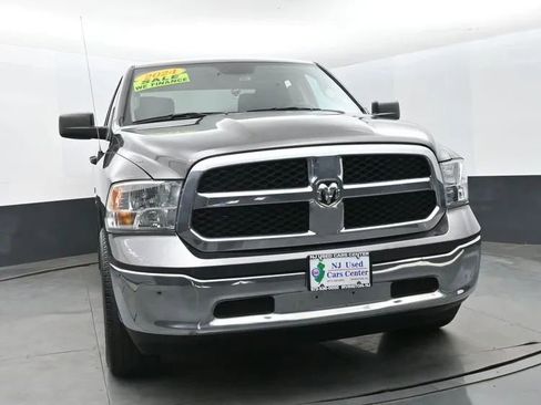 Used 2024 RAM 1500 Classic SLT AWD/4WD image 3