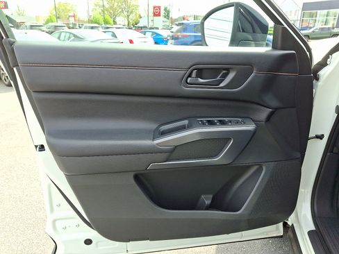 Certified 2023 Nissan Pathfinder Rock Creek AWD/4WD image 15