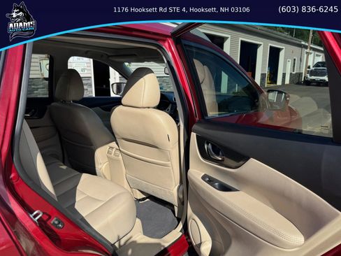 Used 2015 Nissan Rogue SL w/ SL Premium Package image 14
