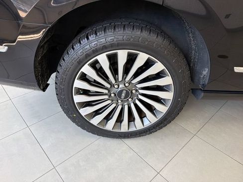 Used 2019 Lincoln Navigator Reserve AWD/4WD image 31