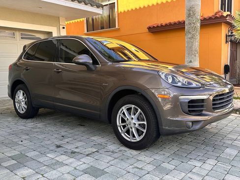 Used 2015 Porsche Cayenne Diesel AWD/4WD image 33
