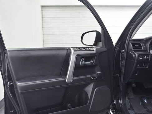 Used 2023 Toyota 4Runner Limited image 9