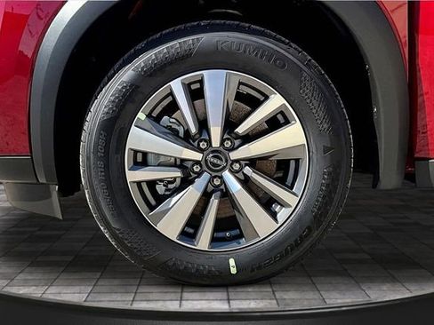 New 2026 Nissan Pathfinder SL image 13