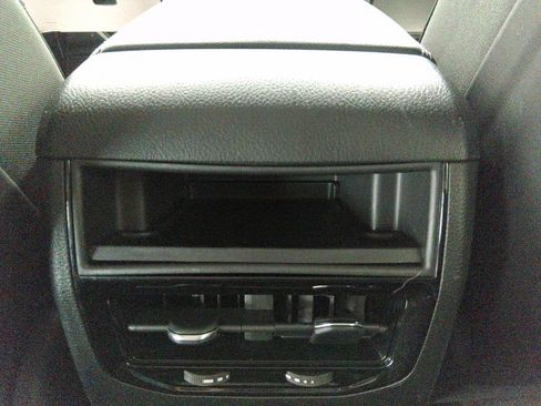 Used 2023 Jeep Grand Cherokee Limited AWD/4WD image 28