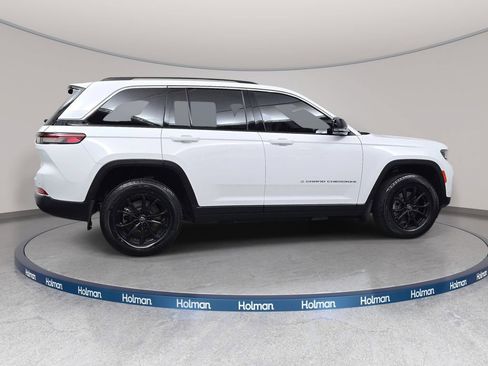 Used 2022 Jeep Grand Cherokee Limited 4xe w/ Luxury Tech Group II AWD/4WD image 5