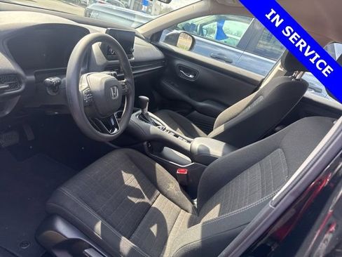 Used 2023 Honda HR-V LX image 7