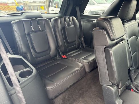Used 2018 Ford Explorer Limited w/ Equipment Group 301A image 8