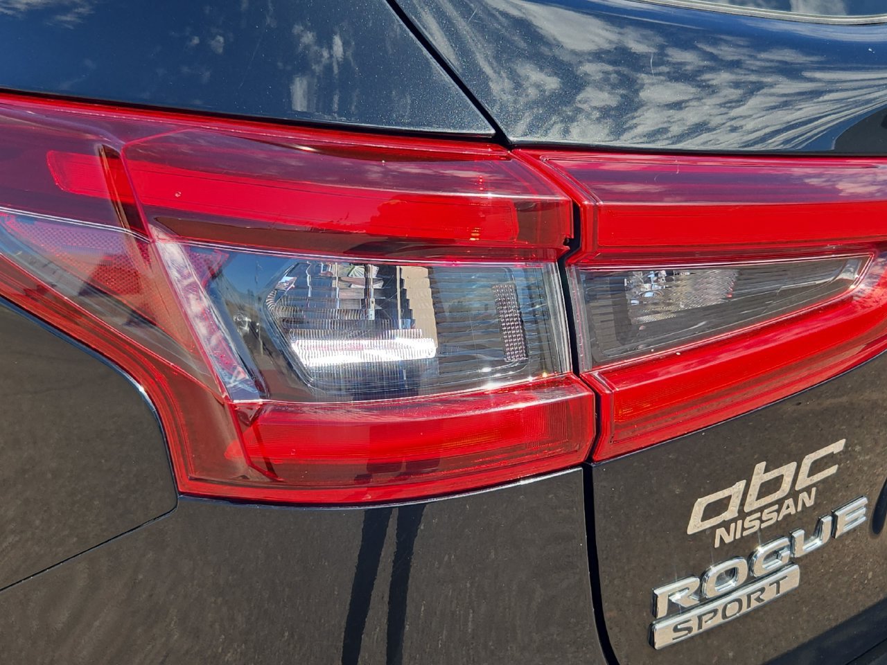 Used 2021 Nissan Rogue Sport S FWD image 33