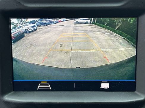 Used 2021 Chevrolet Silverado 1500 Custom image 25