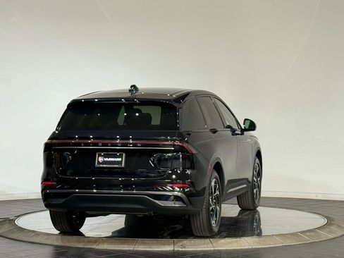 New 2026 Lincoln Nautilus Premier w/ Jet Appearance Package image 9