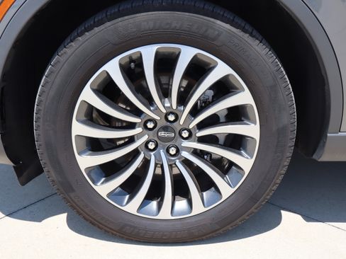 Used 2023 Lincoln Aviator Reserve image 38
