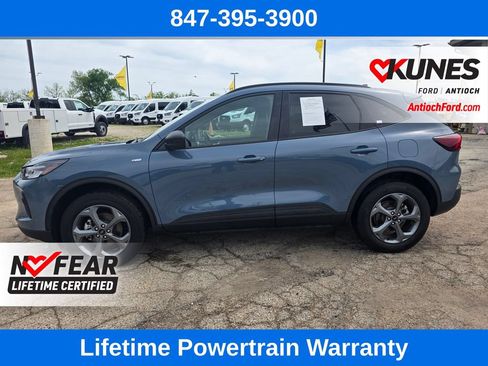 Certified 2025 Ford Escape ST-Line AWD/4WD image 4