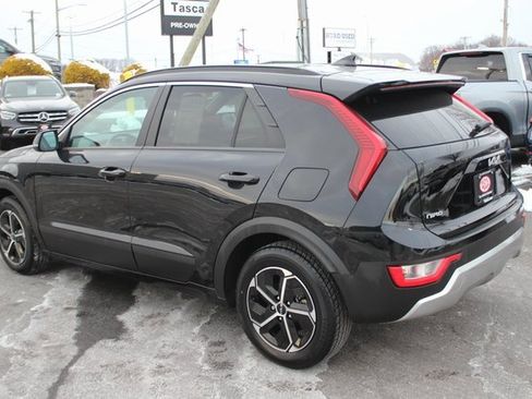 Used 2023 Kia Niro EX image 25