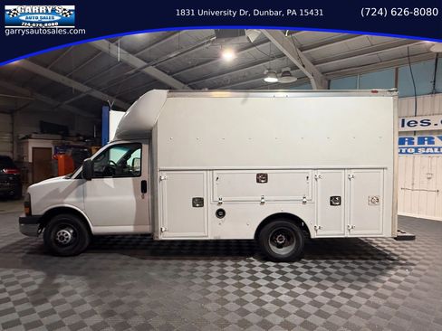 Used 2016 GMC Savana 3500 RWD image 8