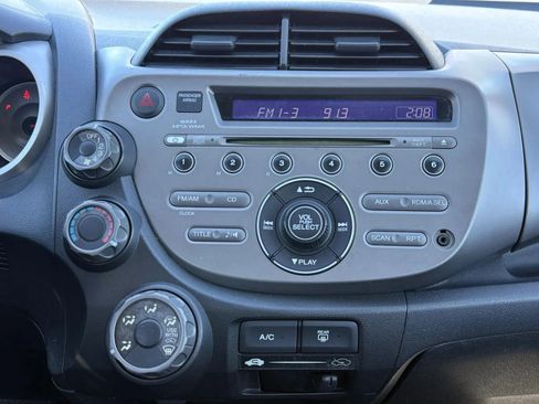 Used 2011 Honda Fit Sport image 25