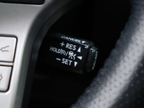 Used 2022 Toyota 4Runner Limited AWD/4WD image 17