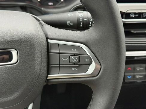 New 2026 Jeep Compass Latitude image 16