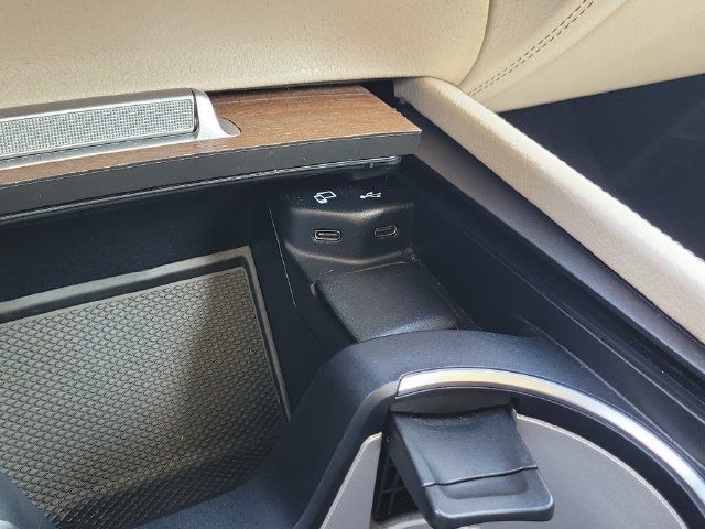 Used 2022 Mercedes-Benz GLS 450 4MATIC image 40