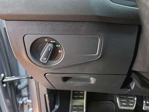 Used 2024 Volkswagen Tiguan SE R-Line image 26