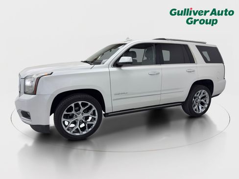 Used 2020 GMC Yukon Denali w/ Denali Premium Package image 2