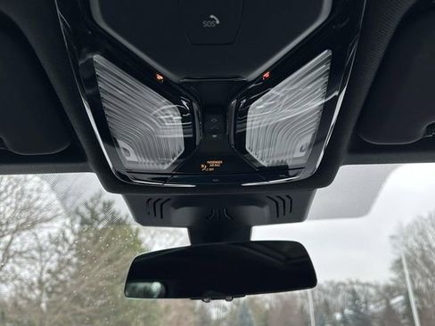 Used 2020 BMW X6 xDrive40i w/ M Sport Package image 38