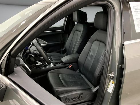 Used 2025 Audi Q3 2.0T Premium AWD/4WD image 21