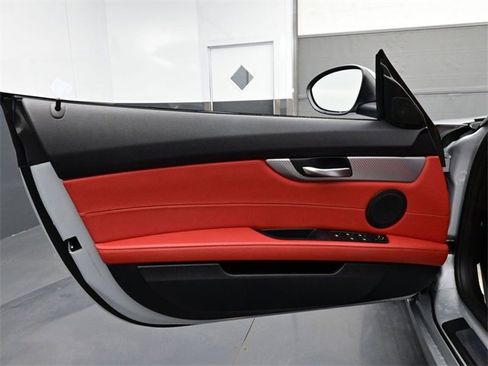 Used 2016 BMW Z4 sDrive28i image 7