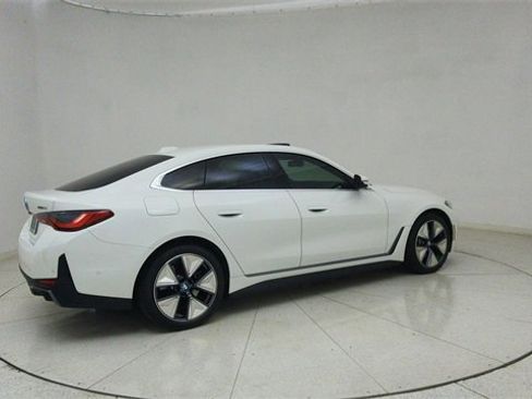 Used 2025 BMW i4 eDrive40 image 72