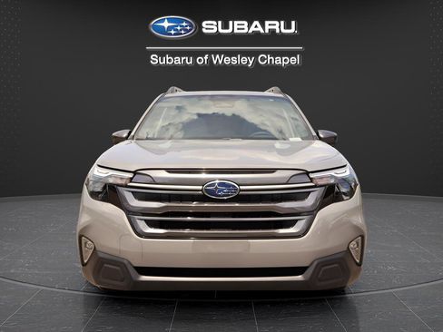 Certified 2025 Subaru Forester Premium w/ Convenience Package #1 AWD/4WD image 3