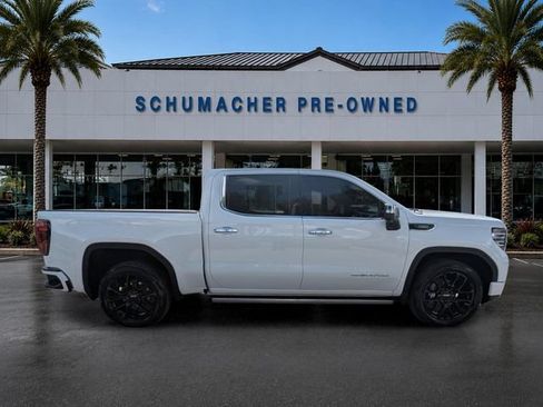 Used 2023 GMC Sierra 1500 Denali w/ Denali Reserve Package AWD/4WD image 8