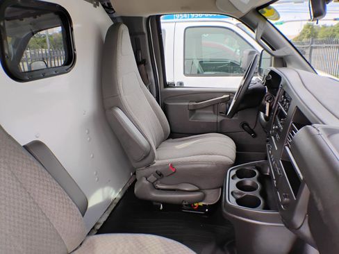 Used 2019 Chevrolet Express 2500 2500 Cargo image 81