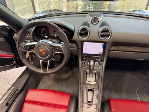Used 2018 Porsche 718 Boxster S RWD image 27