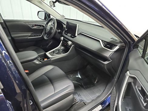 Used 2023 Toyota RAV4 XLE Premium AWD/4WD image 16