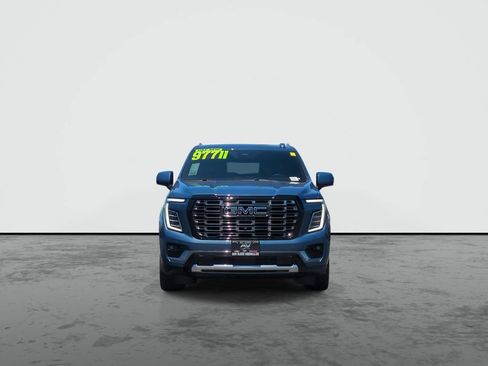Used 2025 GMC Yukon XL Denali Ultimate AWD/4WD image 3
