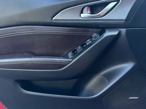Used 2017 MAZDA MAZDA3 Grand Touring FWD image 31