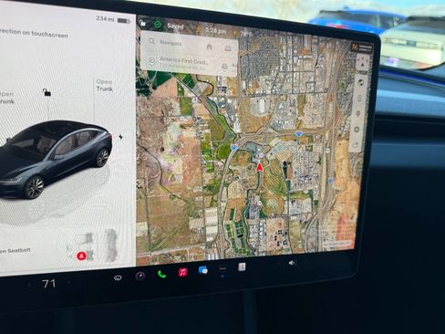 Used 2025 Tesla Model 3 Long Range image 31