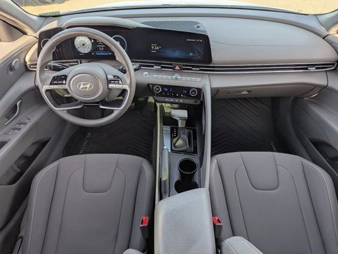 Used 2024 Hyundai Elantra SEL image 15