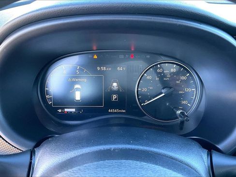 Used 2024 Nissan Kicks SV image 6