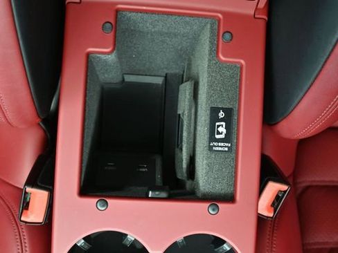 Certified 2022 Porsche Macan GTS AWD/4WD image 25