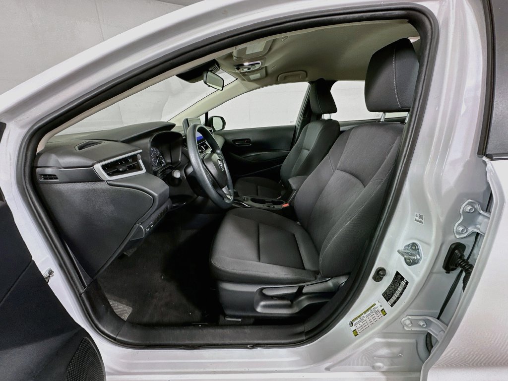 Certified 2025 Toyota Corolla LE FWD image 20