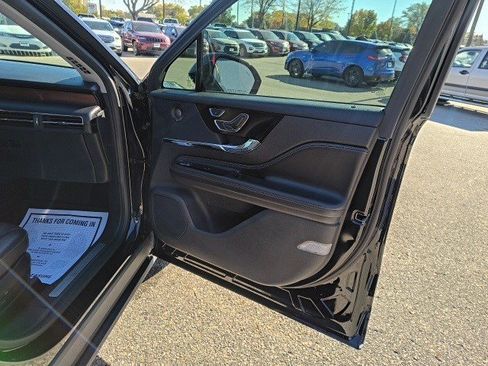 Used 2021 Lincoln Corsair Reserve image 18