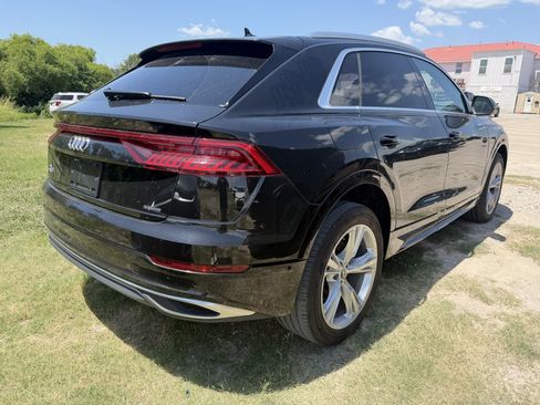 Used 2023 Audi Q8 Prestige w/ Prestige Package AWD/4WD image 3