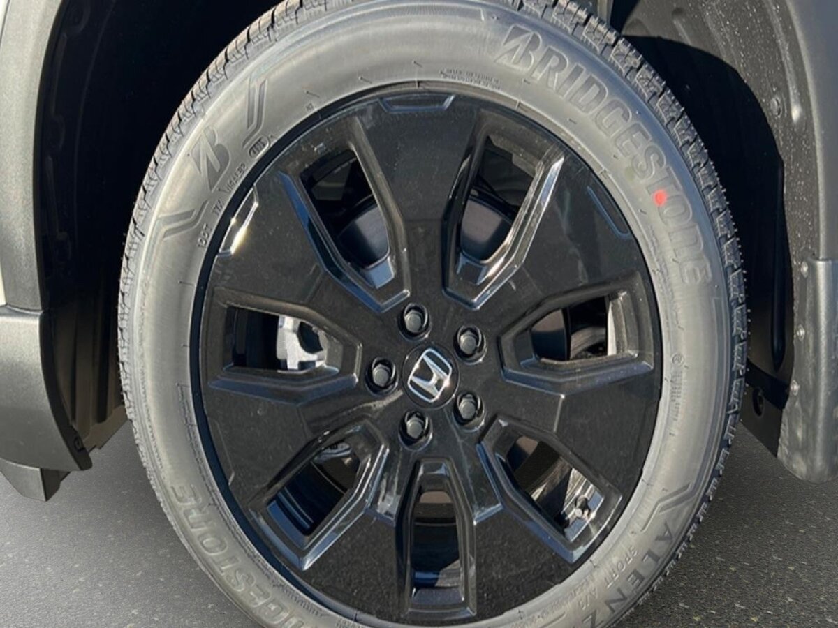 New 2026 Honda Pilot Black Edition image 9