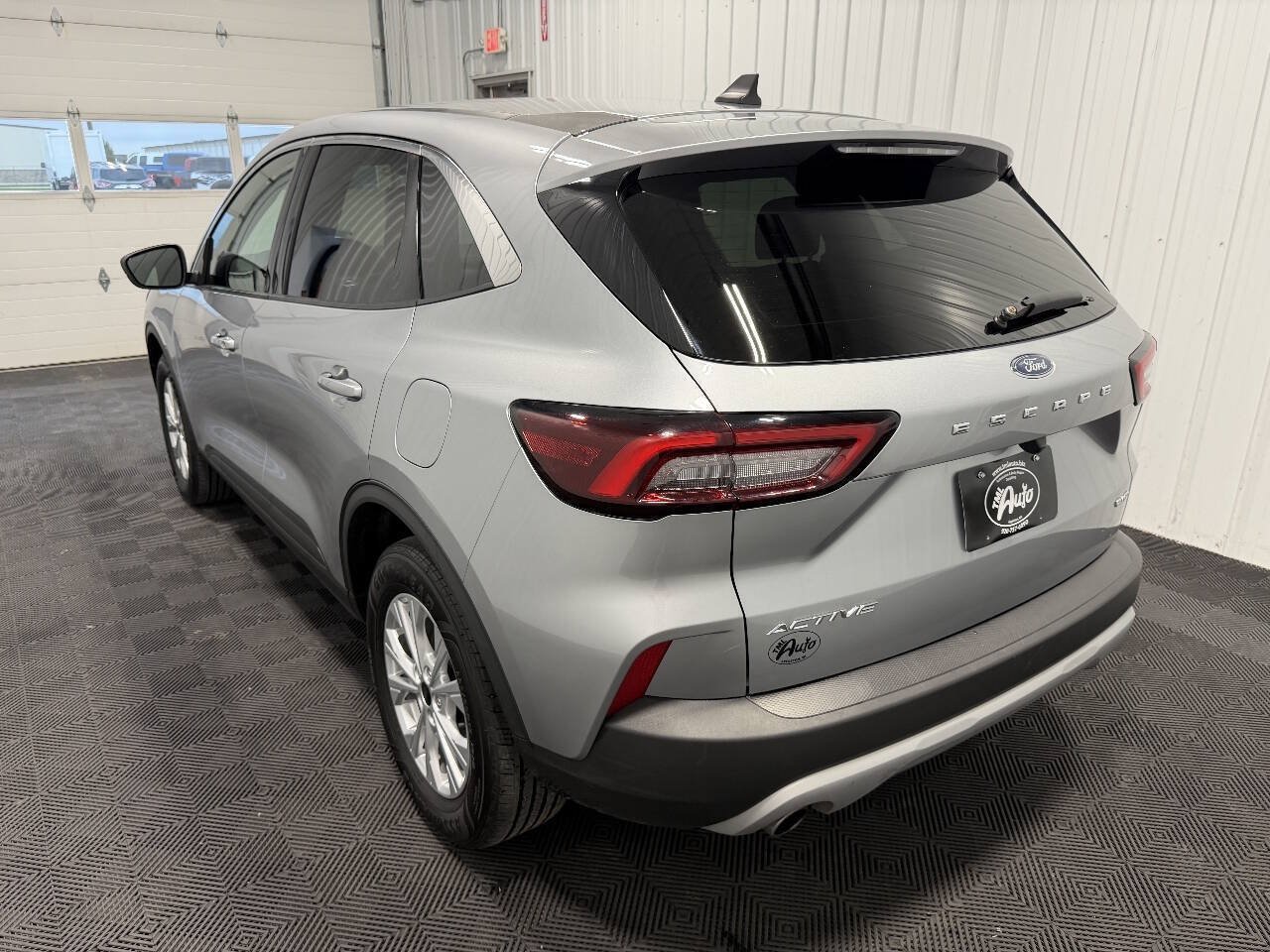 Used 2023 Ford Escape Active AWD/4WD image 5