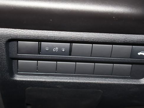 Used 2022 Mitsubishi Outlander SE image 34