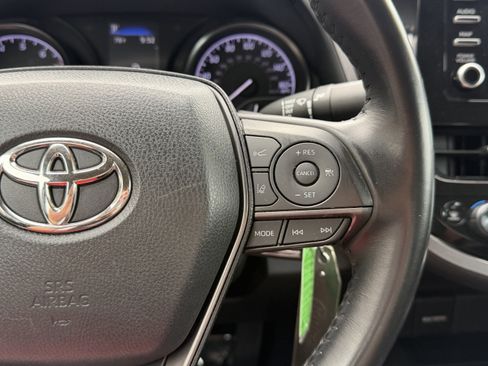 Used 2023 Toyota Camry SE FWD image 18