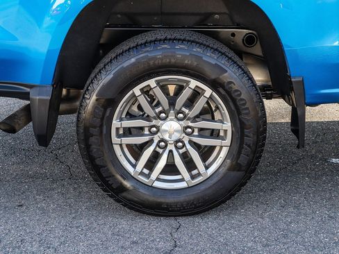 Used 2023 Chevrolet Colorado LT w/ LT Convenience Package II image 7